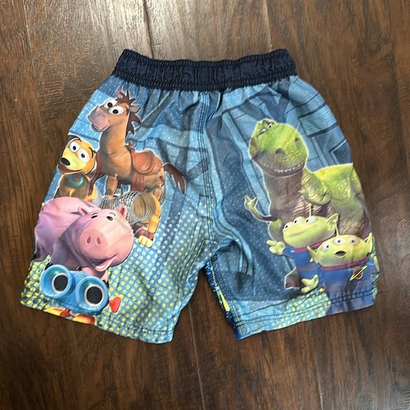 Toy Story swim trunks size 5T - Picture 2 of 3